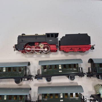 Märklin H0 - Modeltrein personenwagonset (10) -