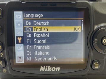 Nikon D60 + AF-S NIKKOR 3.5-5.6/18-55mm G II Shutter Count: