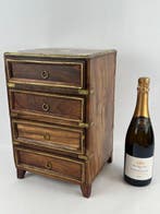 Commode - Bois, Laiton - Une malle de style campagne., Antiquités & Art