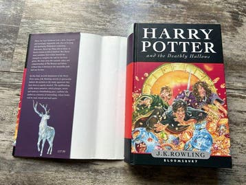 J.K Rowling - Harry Potter and the Deathly Hallows - 2007