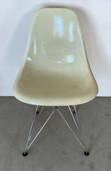 Herman Miller, Vitra - Charles & Ray Eames - Chaise - DSR -