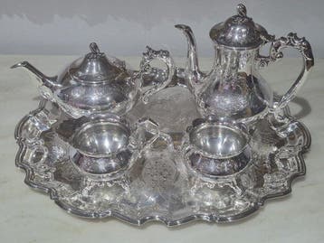 Antique Spanish Silver-Plated Tea and Coffee Service, Dated, Antiek en Kunst