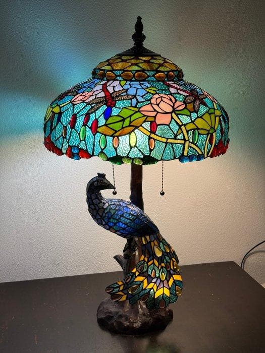 Tiffany tafellamp ROYAL BLUE PEACOCK & DRAGONFLY lamp met 3, Antiquités & Art, Art | Objets design