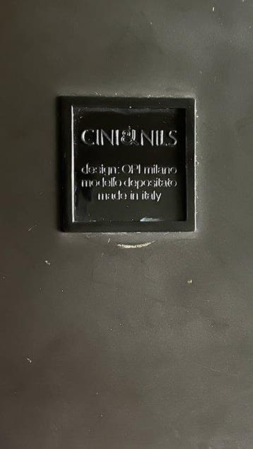 cini & nils - Studio Opi - Ijsemmer - plexiglas, Staal -
