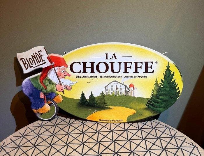 Prachtig embleem van Chouffe bier - metalen plaat - 35 cm x, Antiek en Kunst, Antiek | Wandborden en Tegels