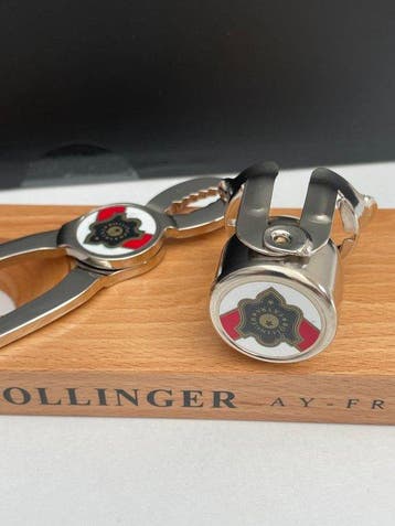 Bollinger - Wooden Bottle holder, Cork pliers & Champagne