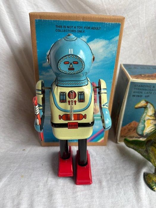Robot en dinosaurus - Speelgoed Blikken robot en dinosaurus, Antiek en Kunst, Antiek | Speelgoed