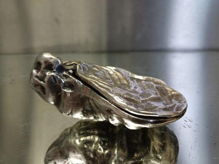 Boîte à bijoux - Coquille dhuître argentée / boîte à bijoux, Antiquités & Art, Curiosités & Brocante