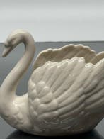 Goebel - Jardinière - Cygne - Faïence - Jardinière zoomorphe, Antiek en Kunst, Curiosa en Brocante