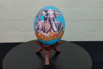 carved Ostrich Egg Taxidermie volledige montage - Struthio, Nieuw