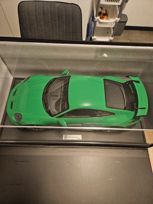 1:8 - Modelauto - PORSCHE 911 [992] GT3 2022 PYTHON GREEN, Hobby & Loisirs créatifs, Voitures miniatures | 1:5 à 1:12
