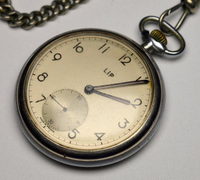 Lip - Vintage pocket watch with chain - 1960-1969, Bijoux, Sacs & Beauté, Montres | Hommes