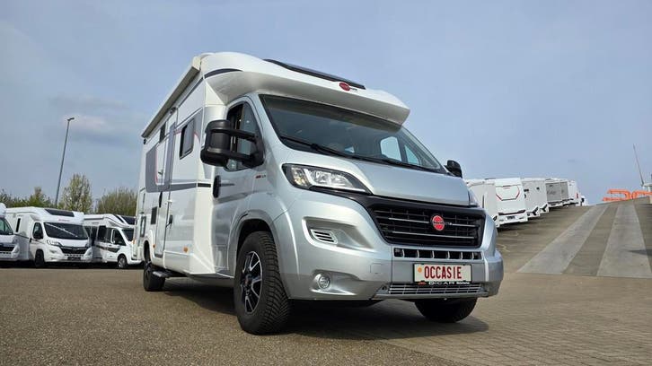 Bürstner Lyseo Privilege 6802 BT met slechts 21590 km 57036, Caravans en Kamperen, Mobilhomes, Cassettetoilet, Handgeschakeld