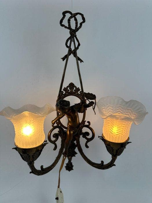 Wandlamp - Glas, Brons - Een wandlamp met putto, Antiek en Kunst, Antiek | Overige Antiek
