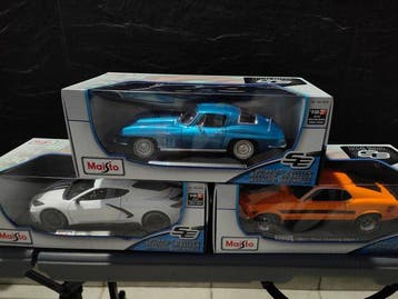 Maisto 1:18 - Model sportwagen (3) - 2020 Chevrolet Corvette, Nieuw