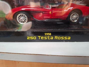 Hot Wheels 1:18 - Voiture miniature - Ferrari 250 Testa