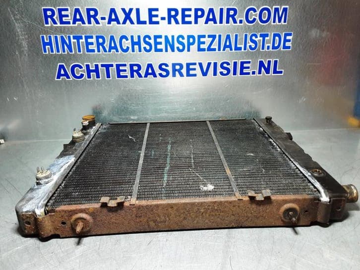 Radiator van een Opel Commodore C 2.5E Station automaat e..., Autos : Pièces & Accessoires, Moteurs & Accessoires, Envoi