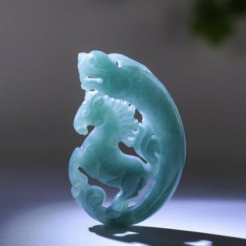 Snijwerk, Natural Jade Dragon Pendant - 46.4 mm -