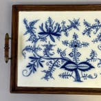 Plateau plat - Grand carreau antique Zwiebelmuster peint à