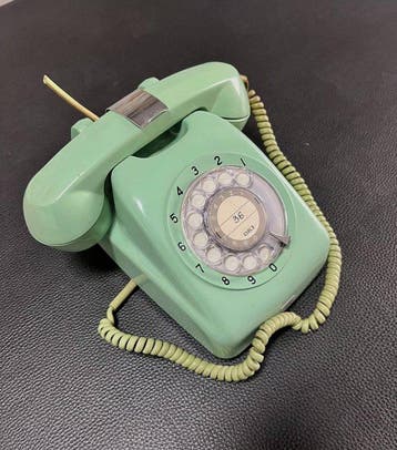 OKI - Analoge telefoon - fenolbakeliet, Metaal - Ouderwetse