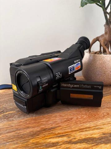 Sony Handycam CCD -TRV13E Caméra Hi8