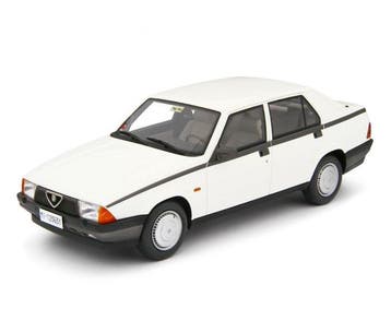 Laudoracing 1:18 - Berline miniature - Alfa Romeo 75 1.6/1.8, Nieuw