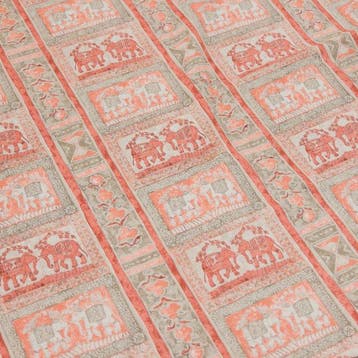 BA216 - Stof Elefanti d’Oriente - Koraalachtergrond -