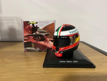 Spark 1:5 - Voiture miniature - Carlos Sainz Édition