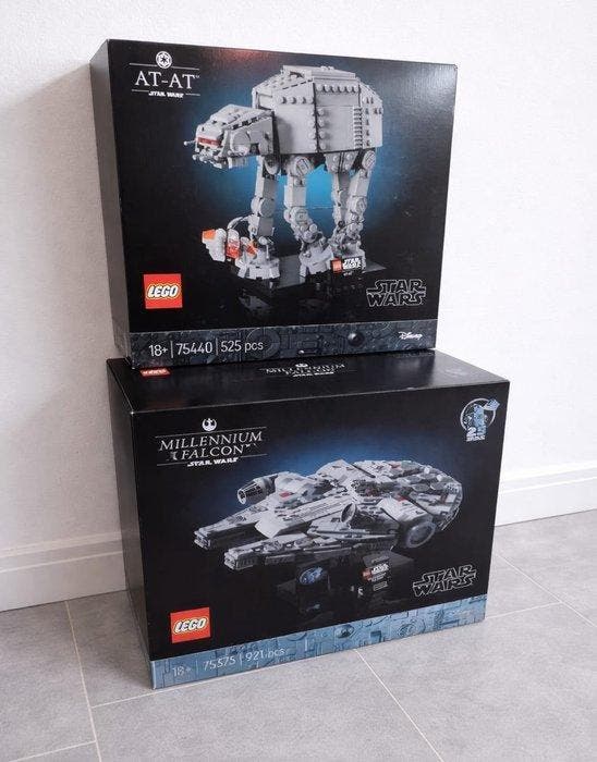 Lego Set - Star Wars - AT-AT y Millenium falcon, Kinderen en Baby's, Speelgoed | Duplo en Lego
