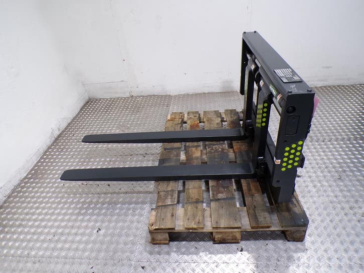 Forklift Attachment Vorkversteller (OUTLET), Articles professionnels, Machines & Construction | Chariots élévateurs & Transport interne