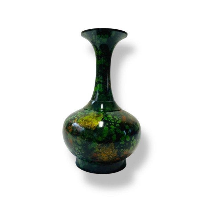 Vase japonais à long cou, style bronze mottled-vert – Forme, Antiek en Kunst, Antiek | Overige Antiek