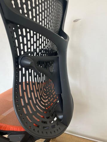 Refurbished Herman Miller Mirra 2 Urban Orange, Verzenden, Oranje, Zo goed als nieuw, Bureaustoel