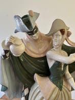 Royal Dux Porzellan-Manufaktur - sculptuur, Pierrot and