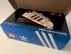Lego Set - 10282 - Sculptures - Adidas Originals Superstar, Nieuw