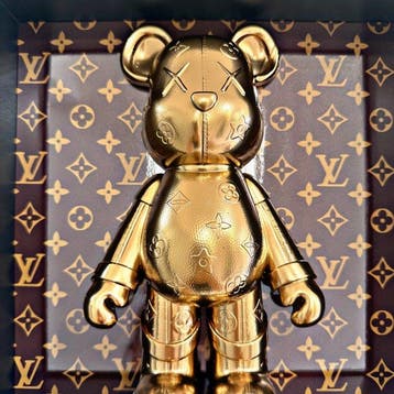 soul.arta - “Golden Bear – Contemporary Luxury Icon 3D”
