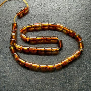 Tesbih-gebedskralen in barrelvorm - Barnsteen - Baltic amber