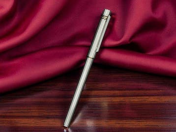 S.T. Dupont - Must de Cartier Trinity 18K - Sans prix de, Verzamelen, Pennenverzamelingen, Nieuw