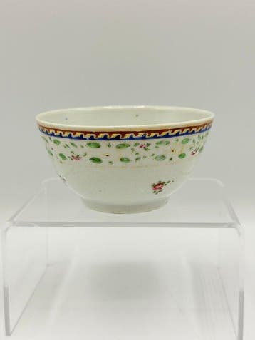 Chinese Export Porcelain Tea Bowl – Qianlong Period