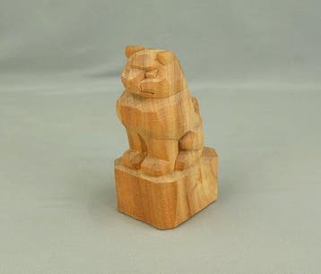Decoratief ornament - Houten houtsnijwerk hond Kibori