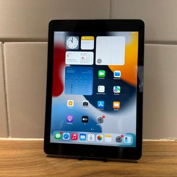 Apple iPad (6th Generation) 32GB Wifi - Mobiele telefoon, Nieuw