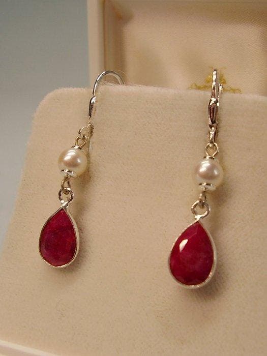 Zonder minimumprijs - Oorbellen Zilver - 4.90ct. tw. Robijn, Handtassen en Accessoires, Oorbellen
