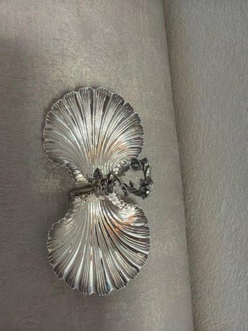 Agostini Giulio fu Carlo - sculptuur, Saliera doppia mignon