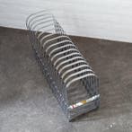 Radius Design - Luther Evans - Tijdschriftenhouder - Metaal,, Antiek en Kunst