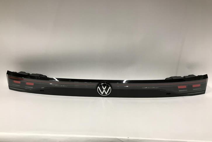 VW Passat B9 3J0 R-Line achterlicht middenblende, Auto-onderdelen, Verlichting, Gebruikt, Verzenden