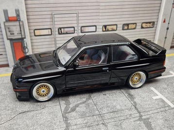 Solido 1:18 - Modelauto - BMW E30 M3 Evolution (1990) Custom
