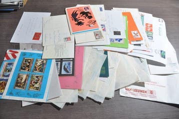 Monde - Lot de timbres de divers pays dans des sachets, des, Gestempeld
