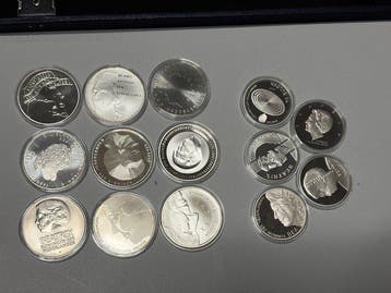 Nederland. 10, 50 Gulden complete zilveren Beatrix munten