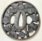 Prachtige kopergeplateerde camelia-bloemmotief sukashi tsuba