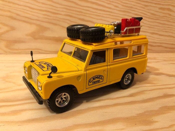 Bburago 1:24 - Modelauto - Rare Vintage 80s Bburago 1:25, Hobby en Vrije tijd, Modelauto's | 1:5 tot 1:12