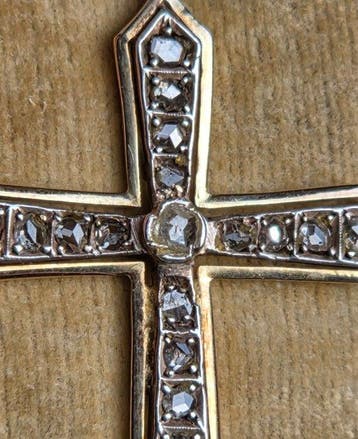 Pendentif en forme de croix - 9 carats Or jaune, Argent